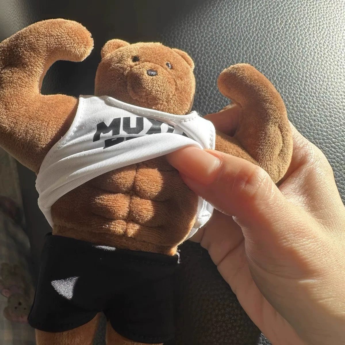 Chaveiro de Urso Musculoso Fof - Health Wellness Gifts avaliação e preço